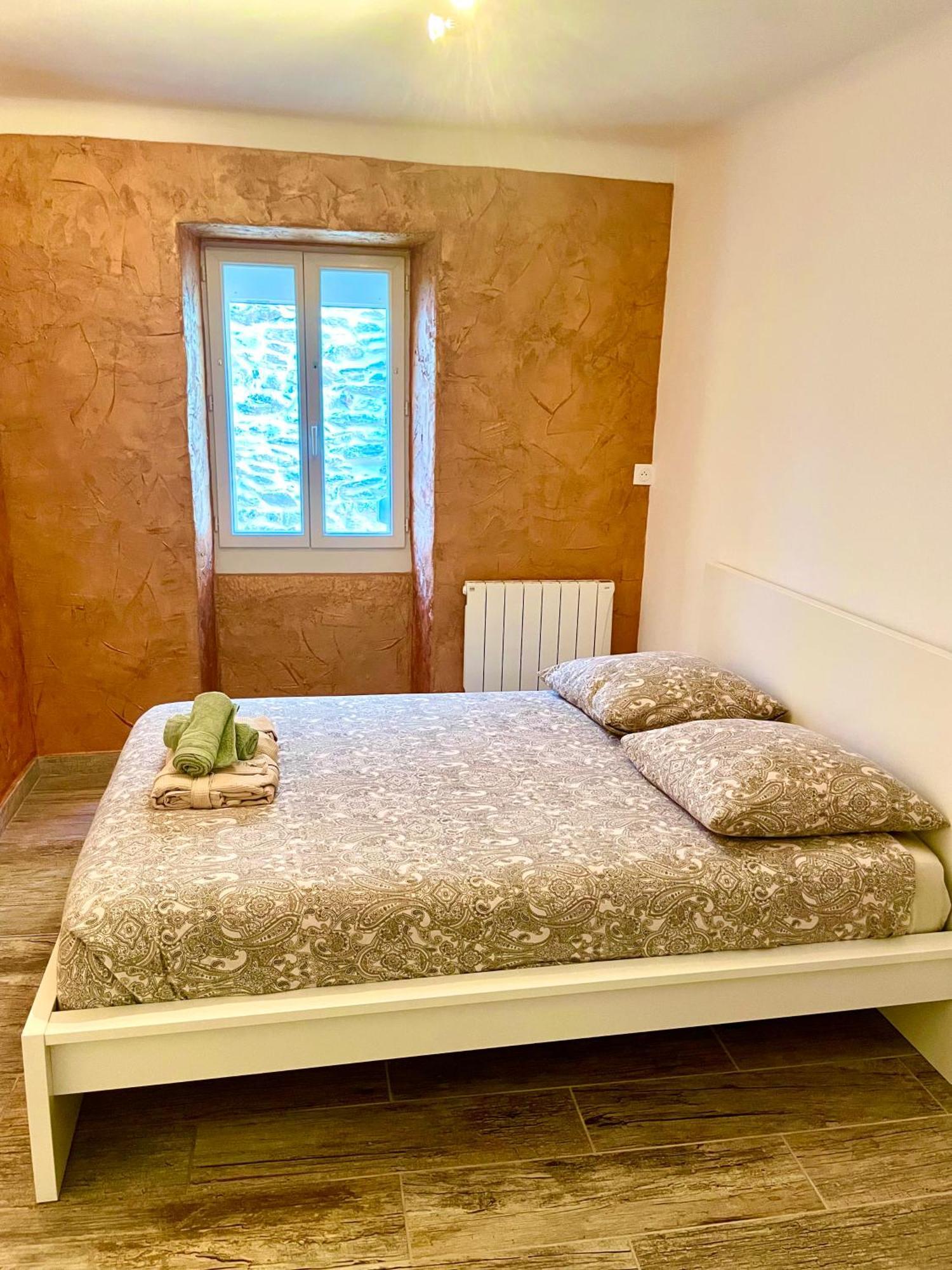 Art Spa Des Cevennes “ Jacuzzi ” Branoux-les-Taillades エクステリア 写真